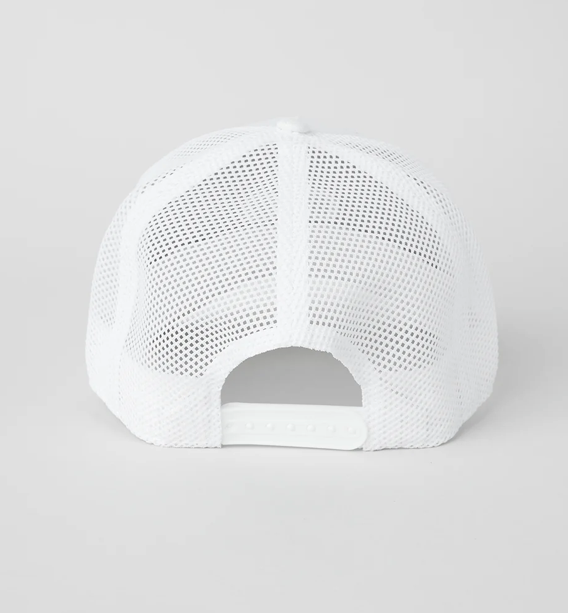 Gorra trucker District — Alo