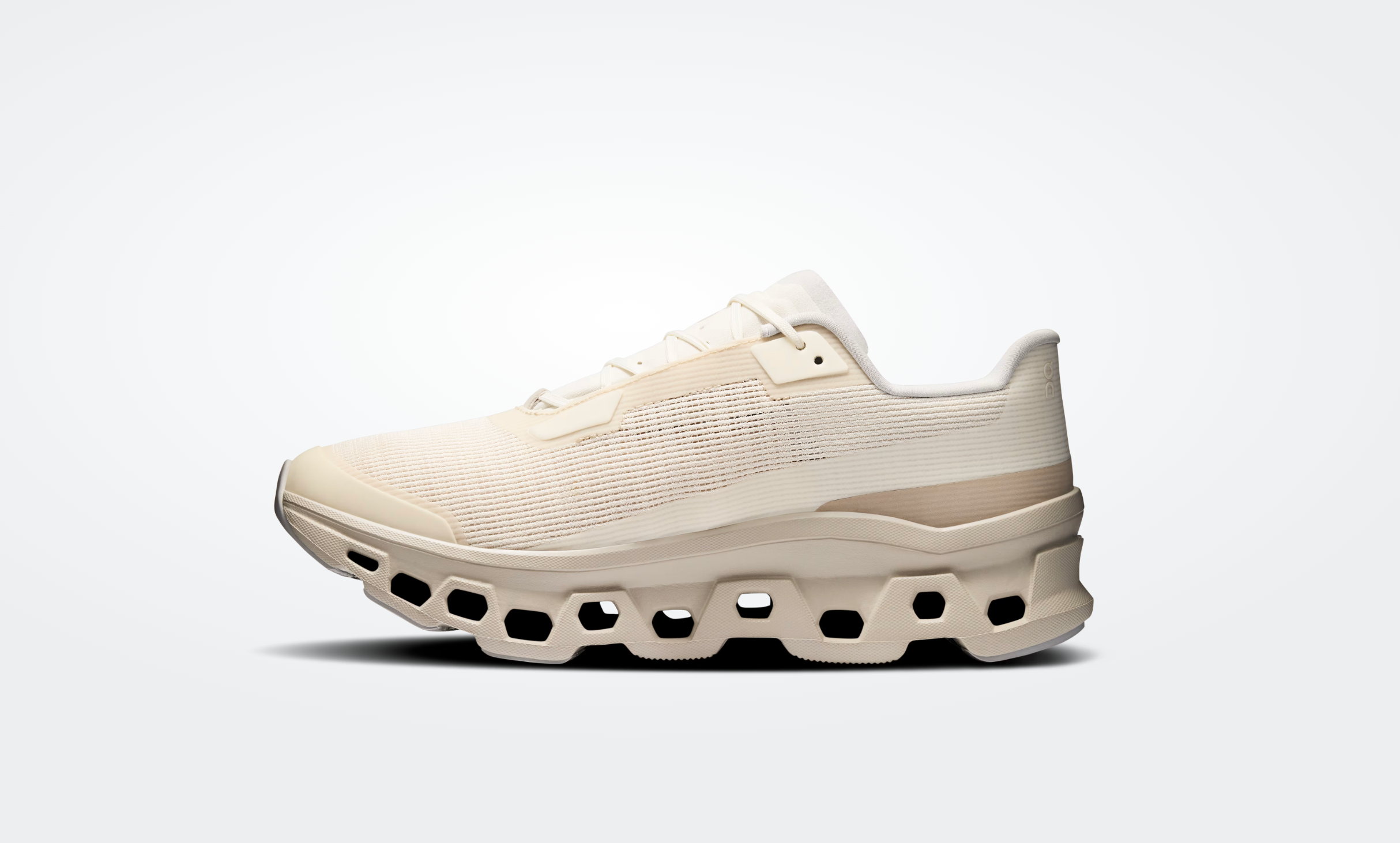 Cloudmonster Void Beige — On Running